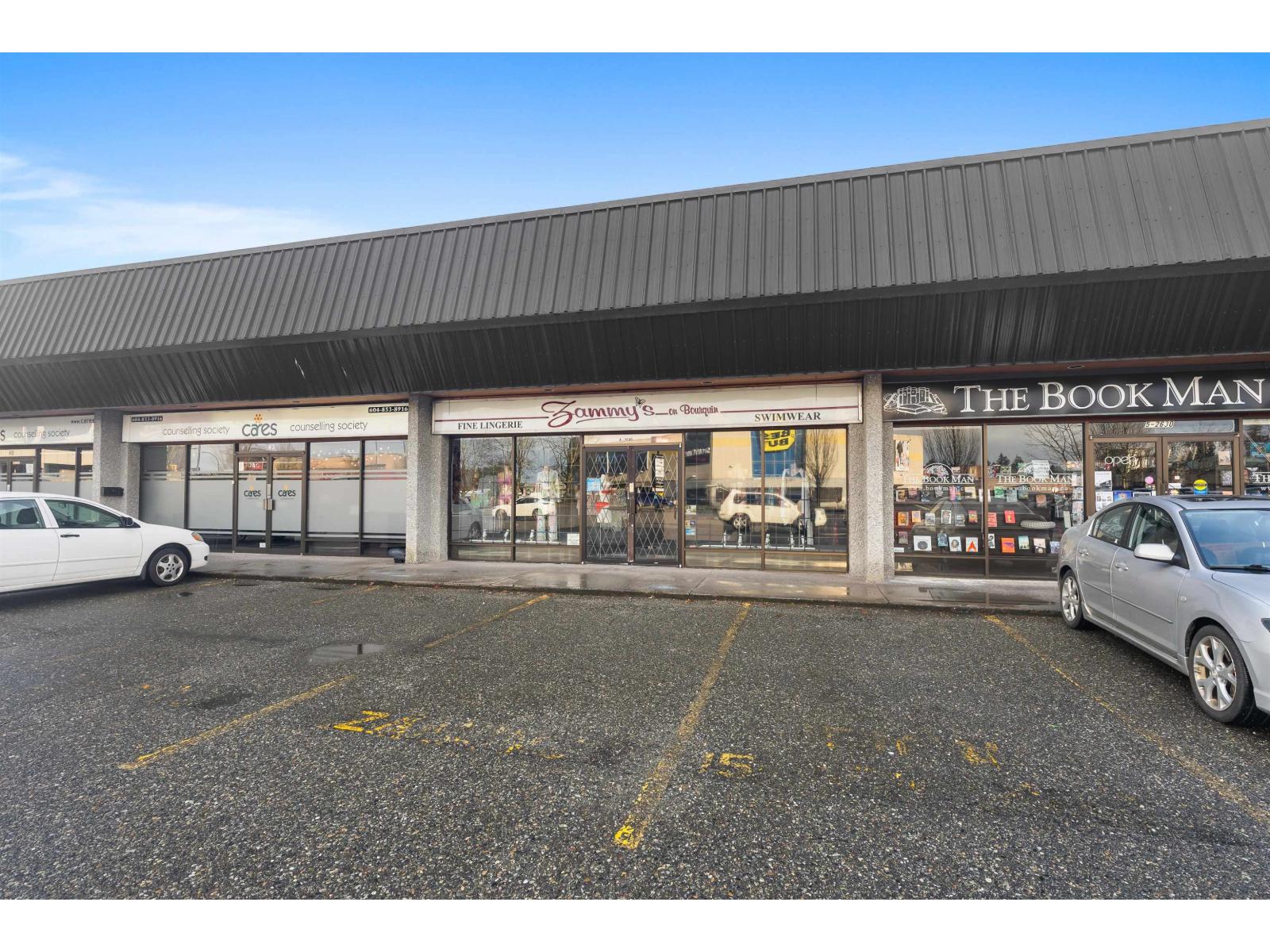 For sale: 4 2630 BOURQUIN CRESCENT, Abbotsford, British Columbia