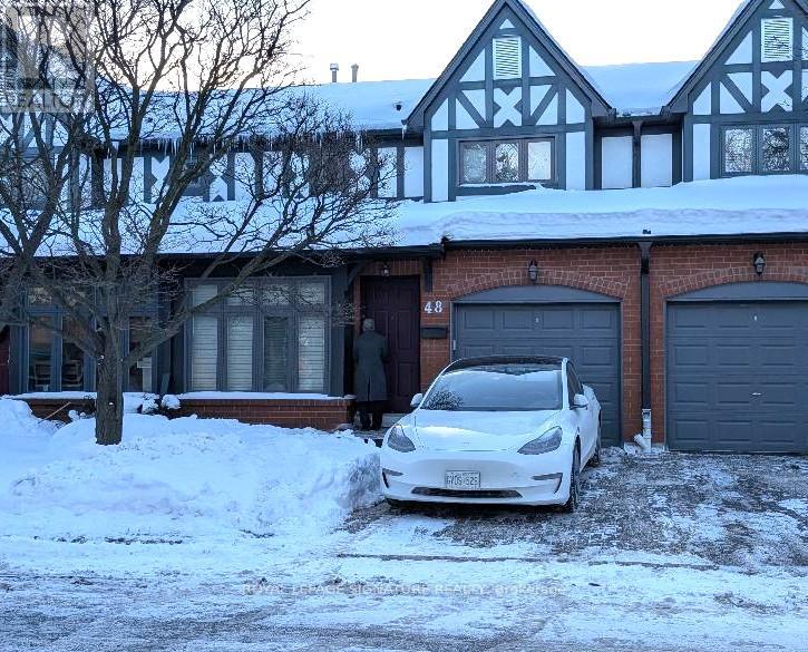 Row / Townhouse for Sale in 48 - 3050 ORLEANS ROAD|Mississauga (Erin Mills), Ontario L5L5P7