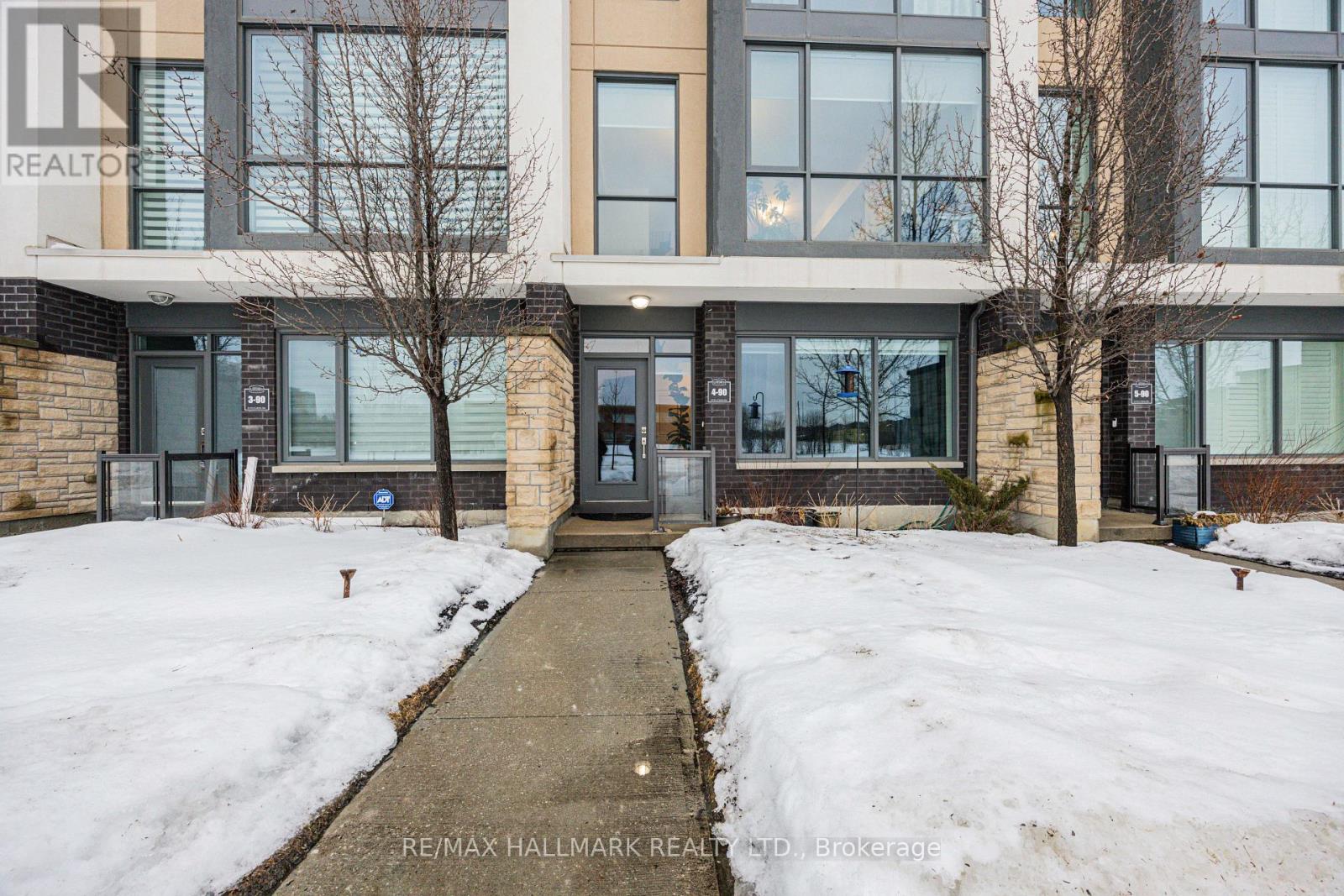 Row / Townhouse for Sale in 4 - 90 LITTLE CREEK ROAD|Mississauga (Hurontario), Ontario L5R0E9 4