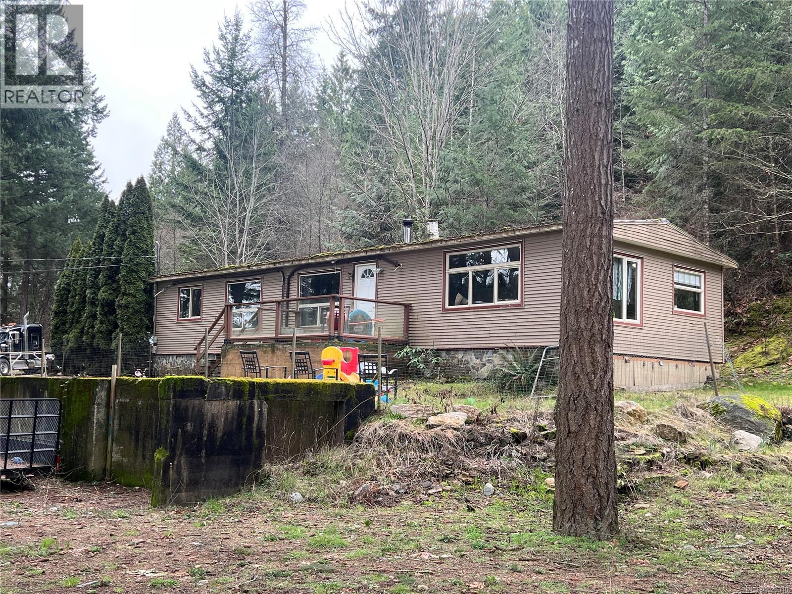 For sale: 997 Cedar Rd, Nanaimo, British Columbia V9X1K9 - 1026348 ...