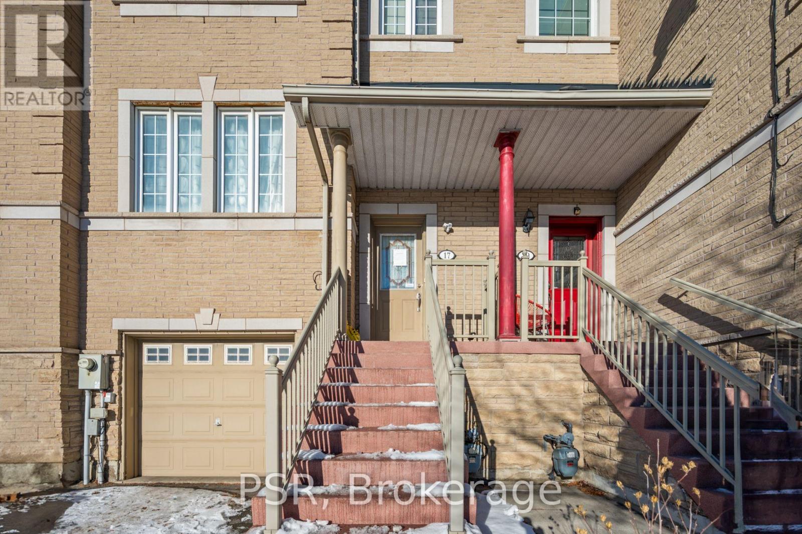 Row / Townhouse for Sale in 17 ANDRIKA COURT|Mississauga (Hurontario), Ontario L4Z4E9 2