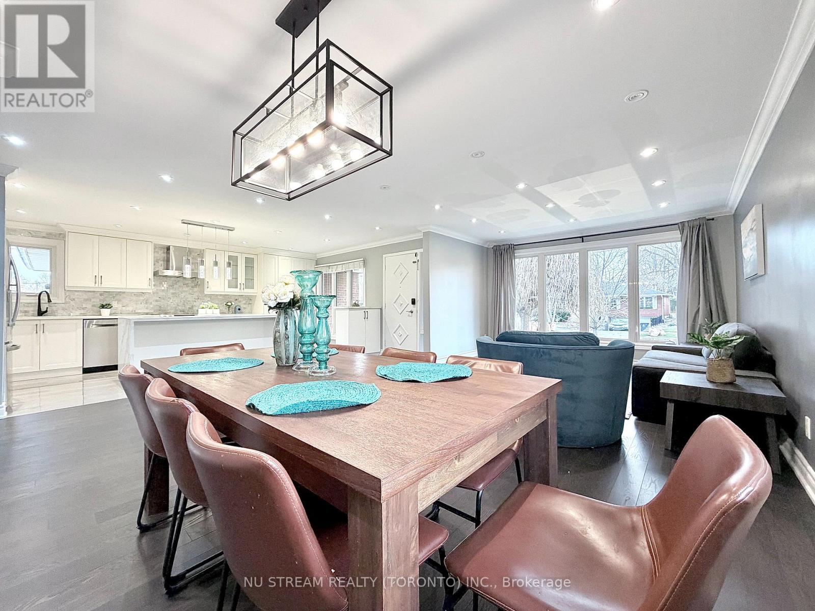 For sale: 3 MOSEDALE CRESCENT, Toronto (Don Valley Village), Ontario ...