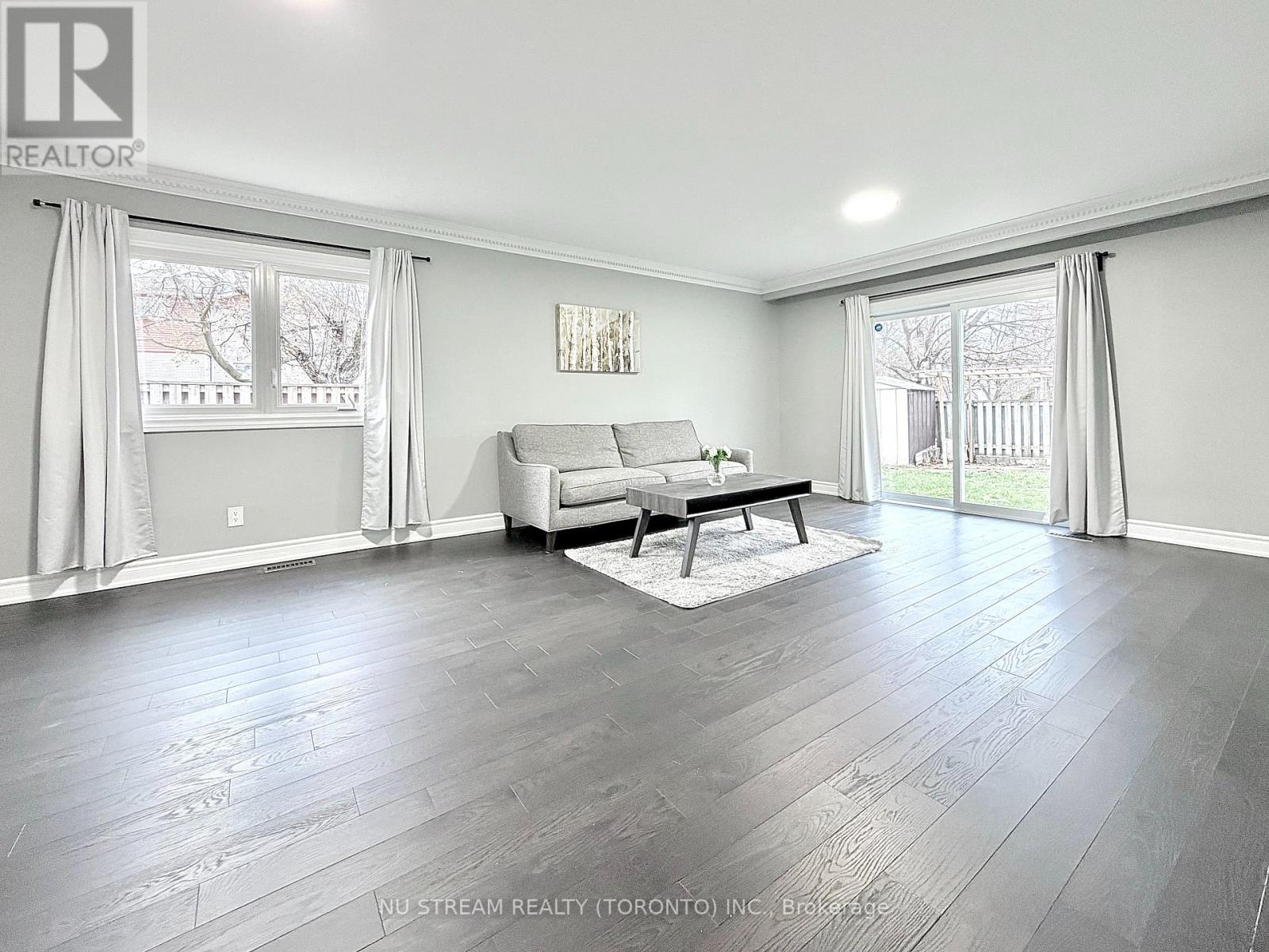 For sale: 3 MOSEDALE CRESCENT, Toronto (Don Valley Village), Ontario ...