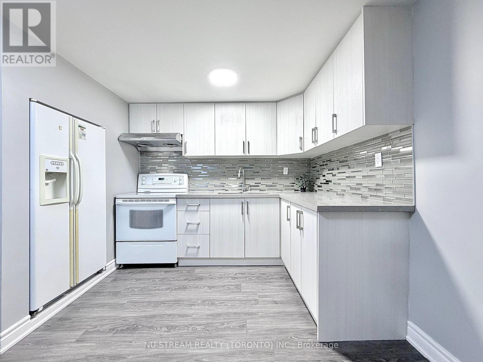 For sale: 3 MOSEDALE CRESCENT, Toronto (Don Valley Village), Ontario ...