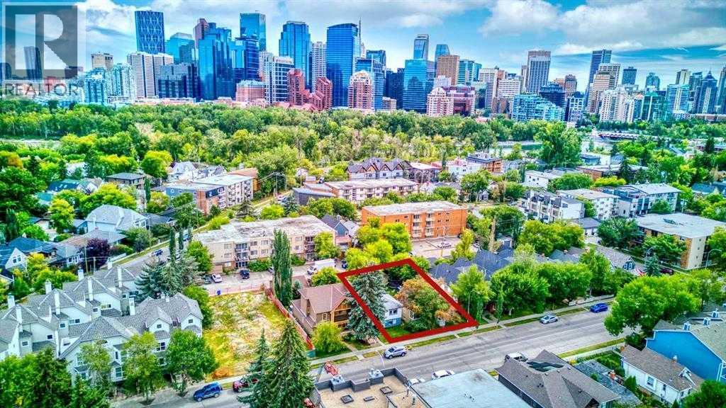 Row / Townhouse for Sale in 101, 625 2 Avenue NW|Calgary, Alberta T2N0E2