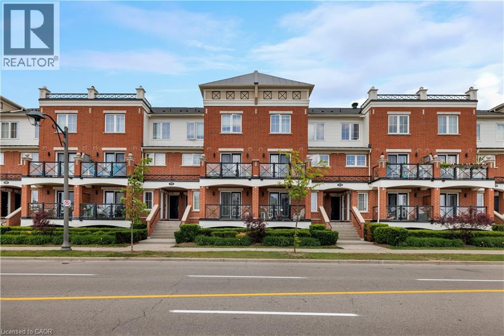 Row / Townhouse for Sale in 15 HAYS Boulevard Unit# 10|Oakville, Ontario L6H0H8