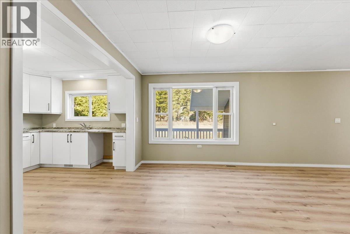 For sale: 5783 Tuktakamin Road, Falkland, British Columbia V0E1W0 ...