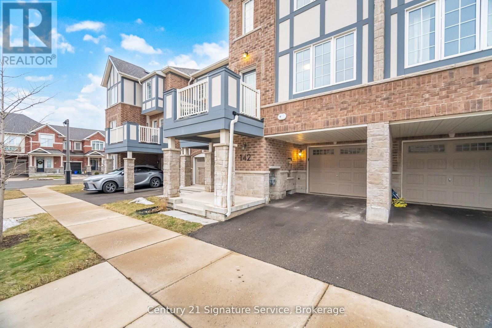 Row / Townhouse for Sale in 142 CHRISTOPHER ROAD|Oakville (GO Glenorchy), Ontario L6H0Y2 3