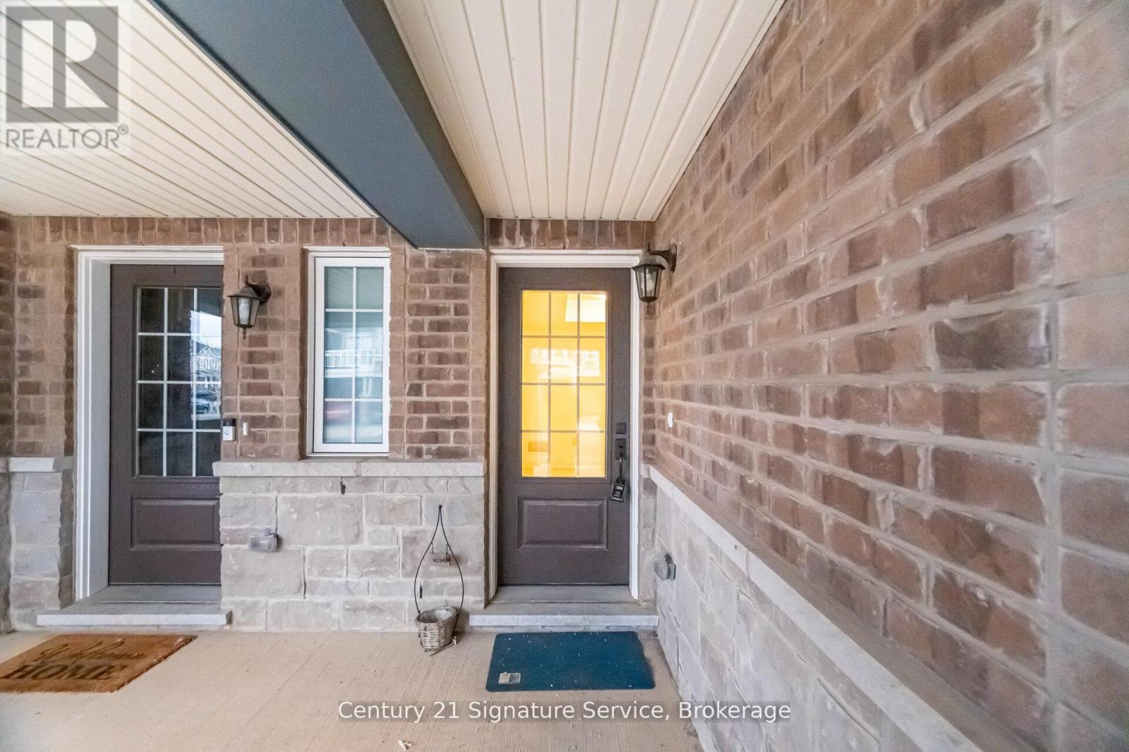 Row / Townhouse for Sale in 142 CHRISTOPHER ROAD|Oakville (GO Glenorchy), Ontario L6H0Y2 5