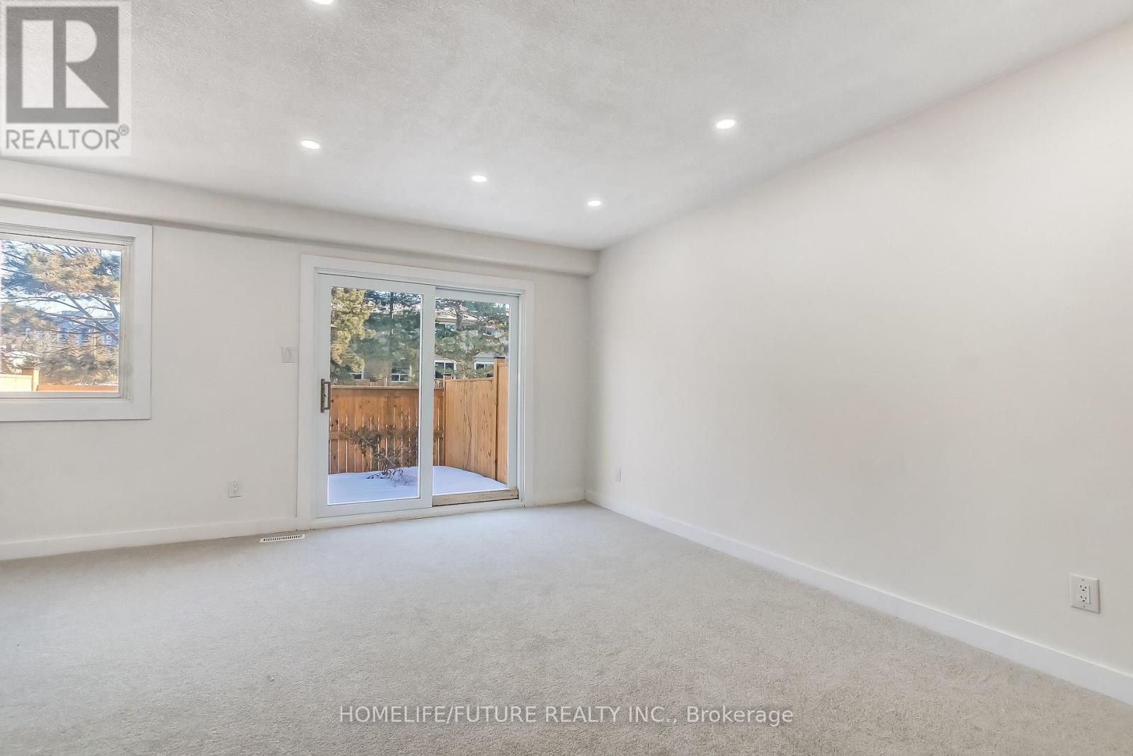 Row / Townhouse for Sale in 9 - 5610 MONTEVIDEO ROAD|Mississauga (Meadowvale), Ontario L5N2N9 3