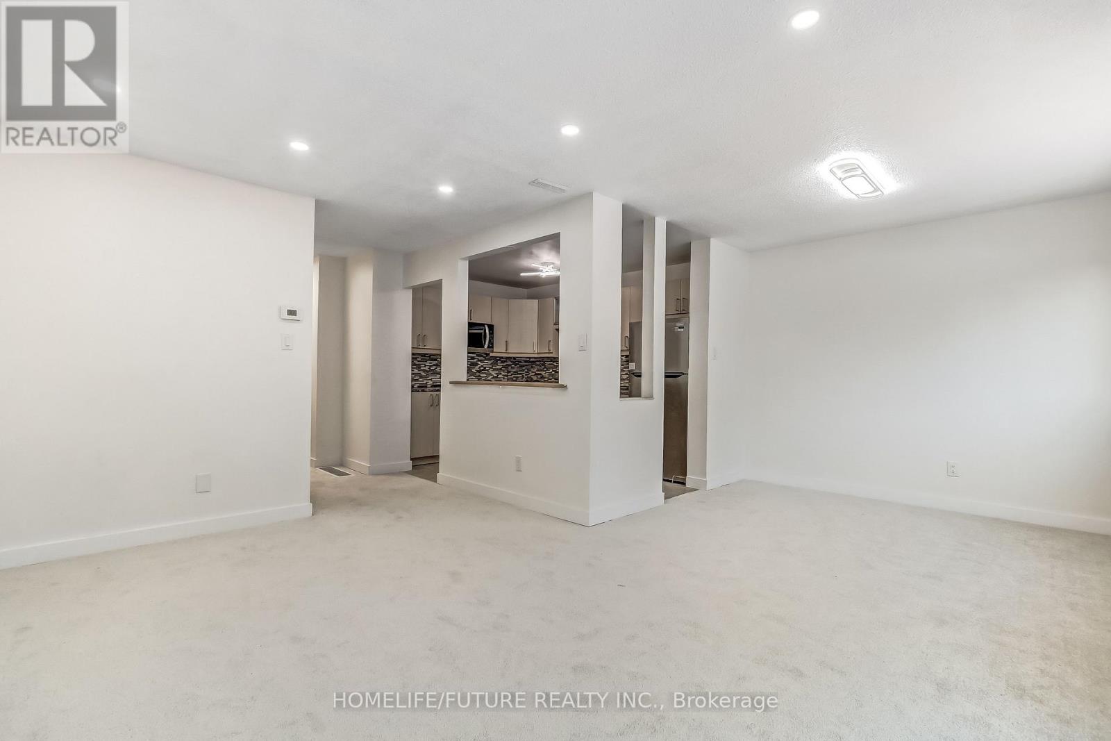 Row / Townhouse for Sale in 9 - 5610 MONTEVIDEO ROAD|Mississauga (Meadowvale), Ontario L5N2N9 4