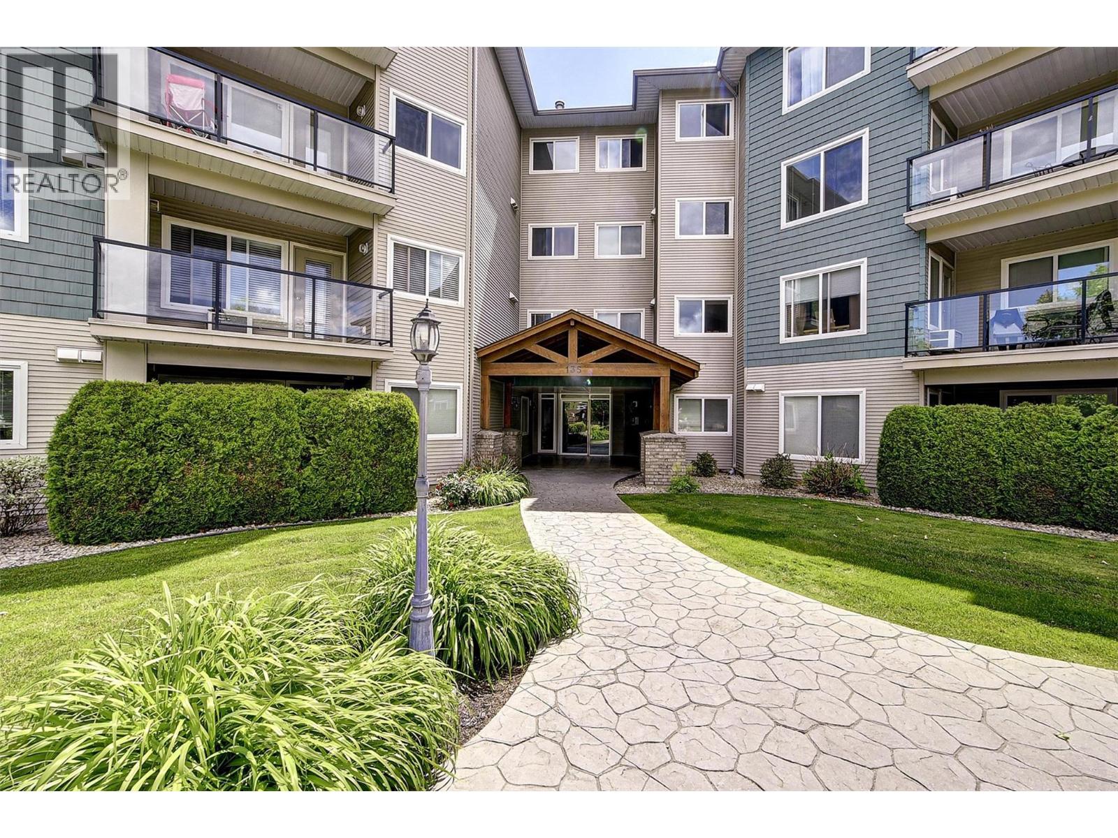 For sale: 135 Ziprick Road Unit# 102, Kelowna, British Columbia