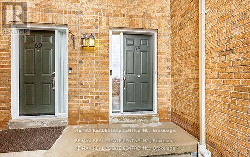 Row / Townhouse for Sale in 68 - 45 BRISTOL ROAD E|Mississauga (Hurontario), Ontario L4Z3P5 3