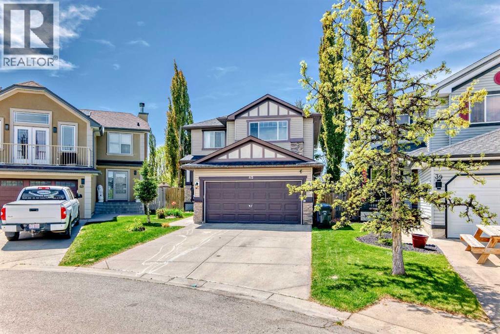 House for Sale in 45 Shawbrooke Park SW|Calgary, Alberta T2Y4L8