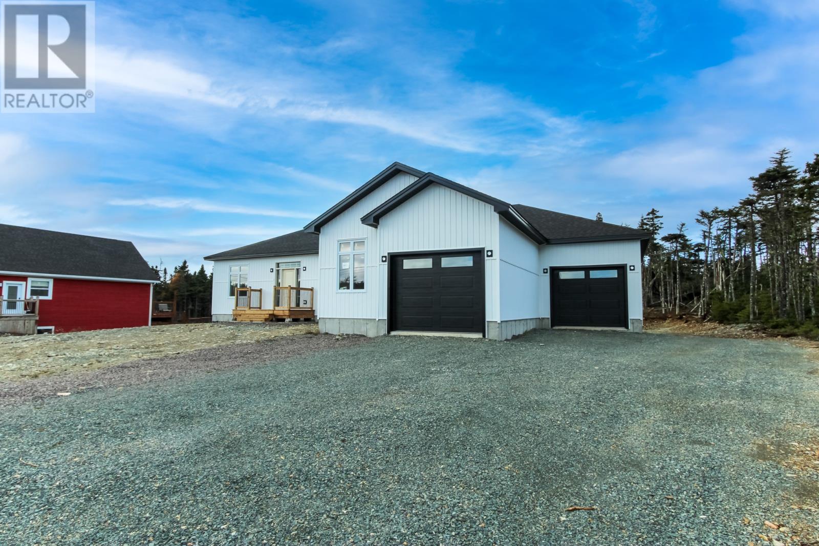 26 Edgewater Lane