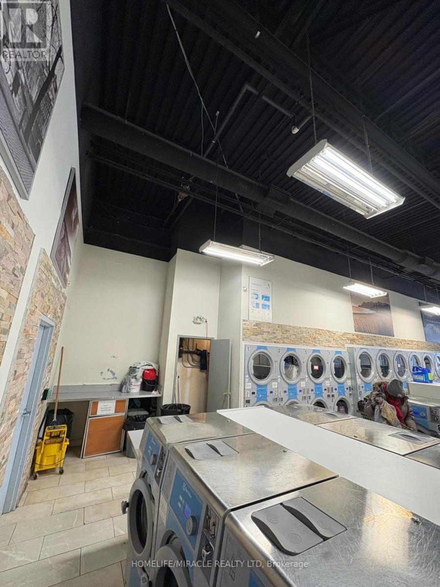 For sale: 6210 FINCH AVENUE, Toronto (Mount Olive-Silverstone