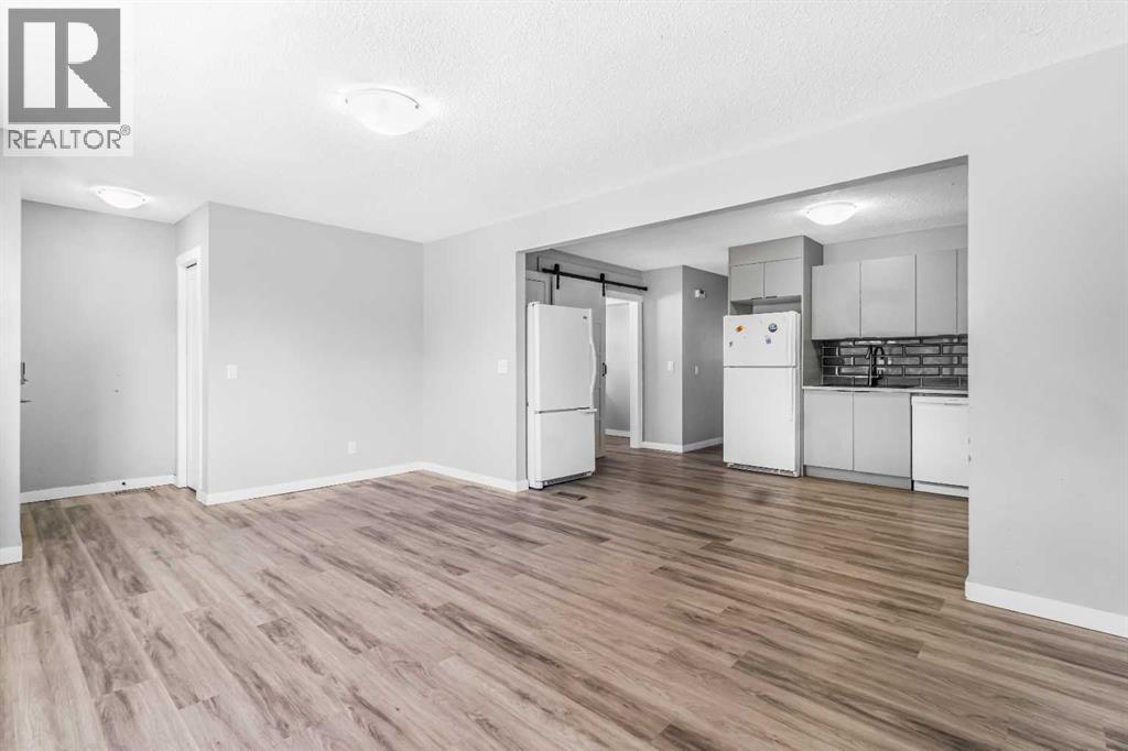 Duplex for Sale in 183 Penbrooke Close SE|Calgary, Alberta T2A3N9 4