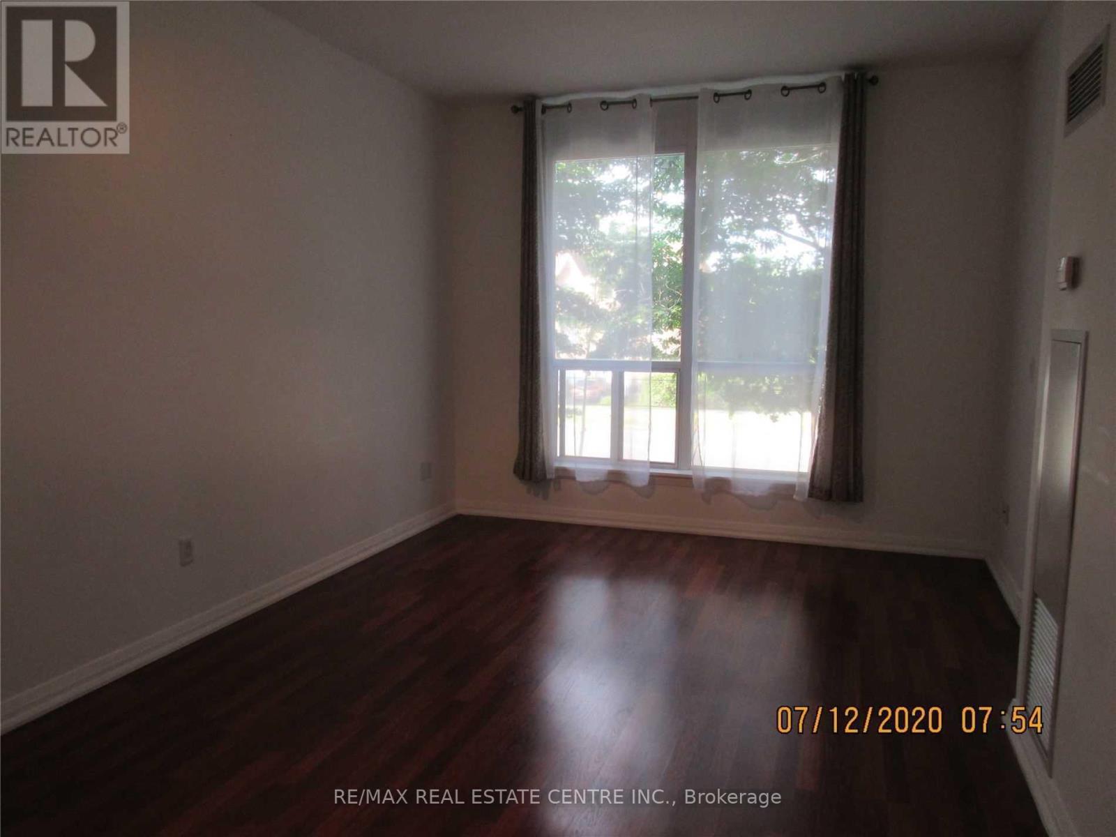 Row / Townhouse for Sale in TH#111 - 220 FORUM DRIVE|Mississauga (Hurontario), Ontario L4Z4K1 4
