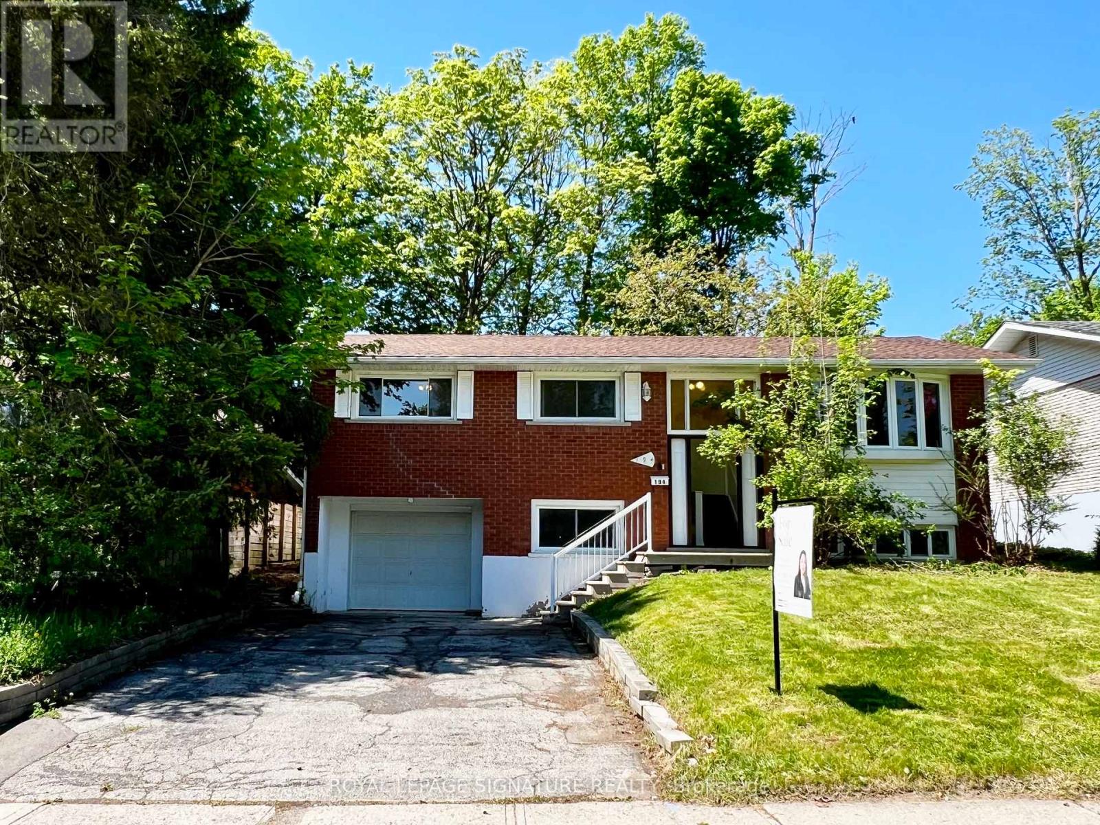 194 CEDARBRAE AVENUE, Waterloo, Ontario N2L4S5