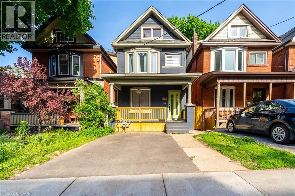 11 Lorne Avenue