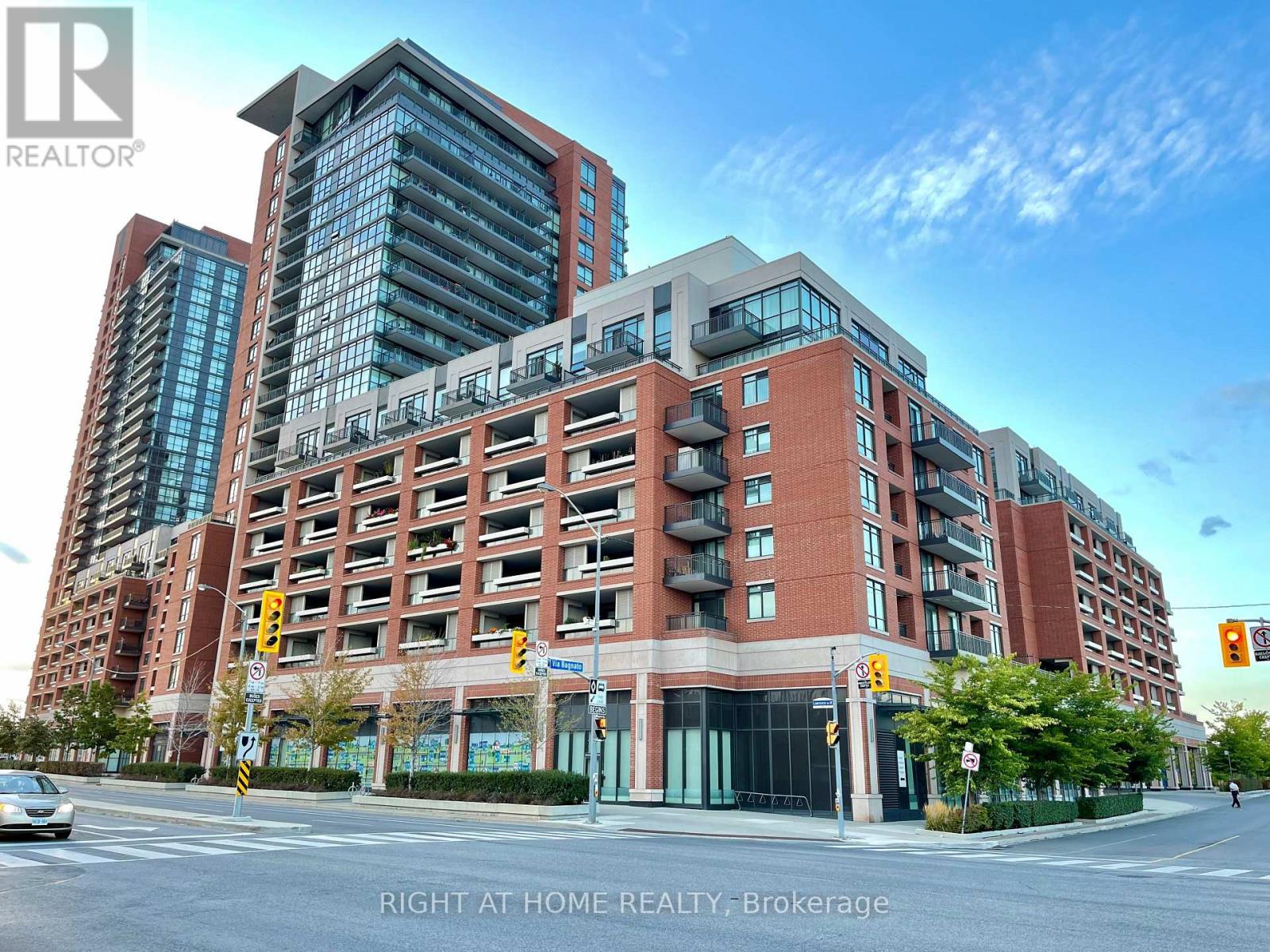 800 LAWRENCE AVENUE W, Toronto (Yorkdale-Glen Park), Ontario M6A1C2