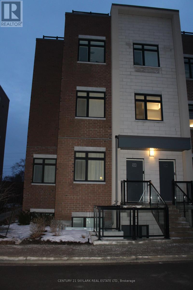 Row / Townhouse for Sale in 124 - 1070 DOUGLAS MCCURDY COMMON|Mississauga (Lakeview), Ontario L5G0C6
