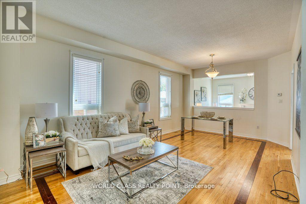 For sale: 3 HESHAM DRIVE, Whitby (Brooklin), Ontario L1M2J9 - E12855700 ...