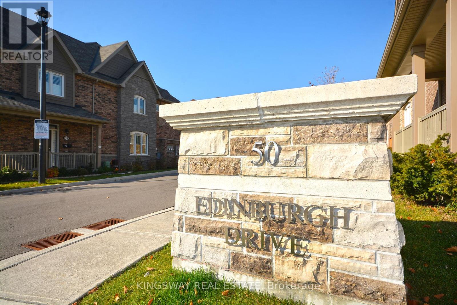 Row / Townhouse for Sale in 41 - 50 EDINBURGH DRIVE|Brampton (Bram West), Ontario L6Y6A7