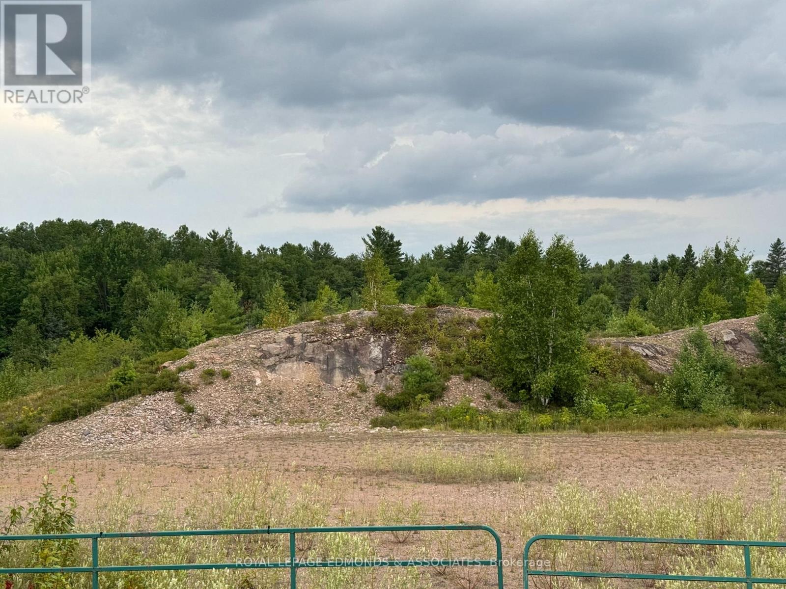 For sale: 705 RANTZ ROAD, Petawawa, Ontario K8H2W8 - X12862024 | REALTOR.ca
