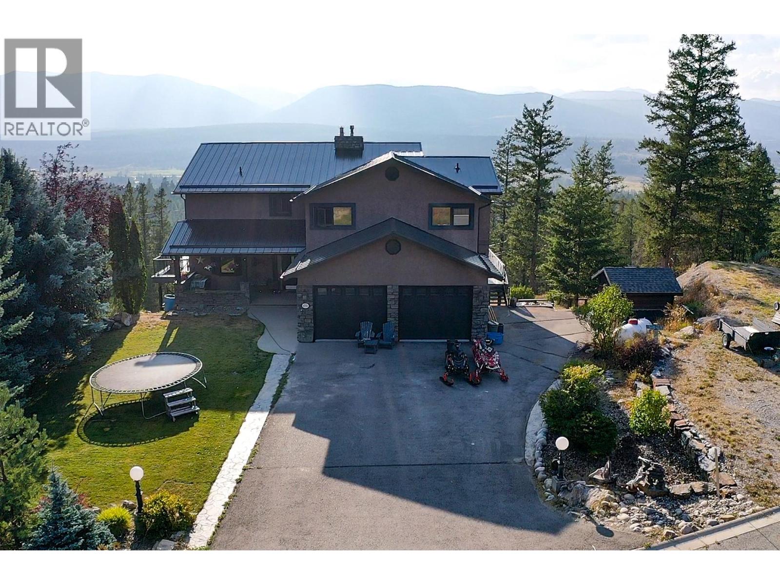 For sale: 4931 MOUNTAIN VIEW Drive, Fairmont Hot Springs, British