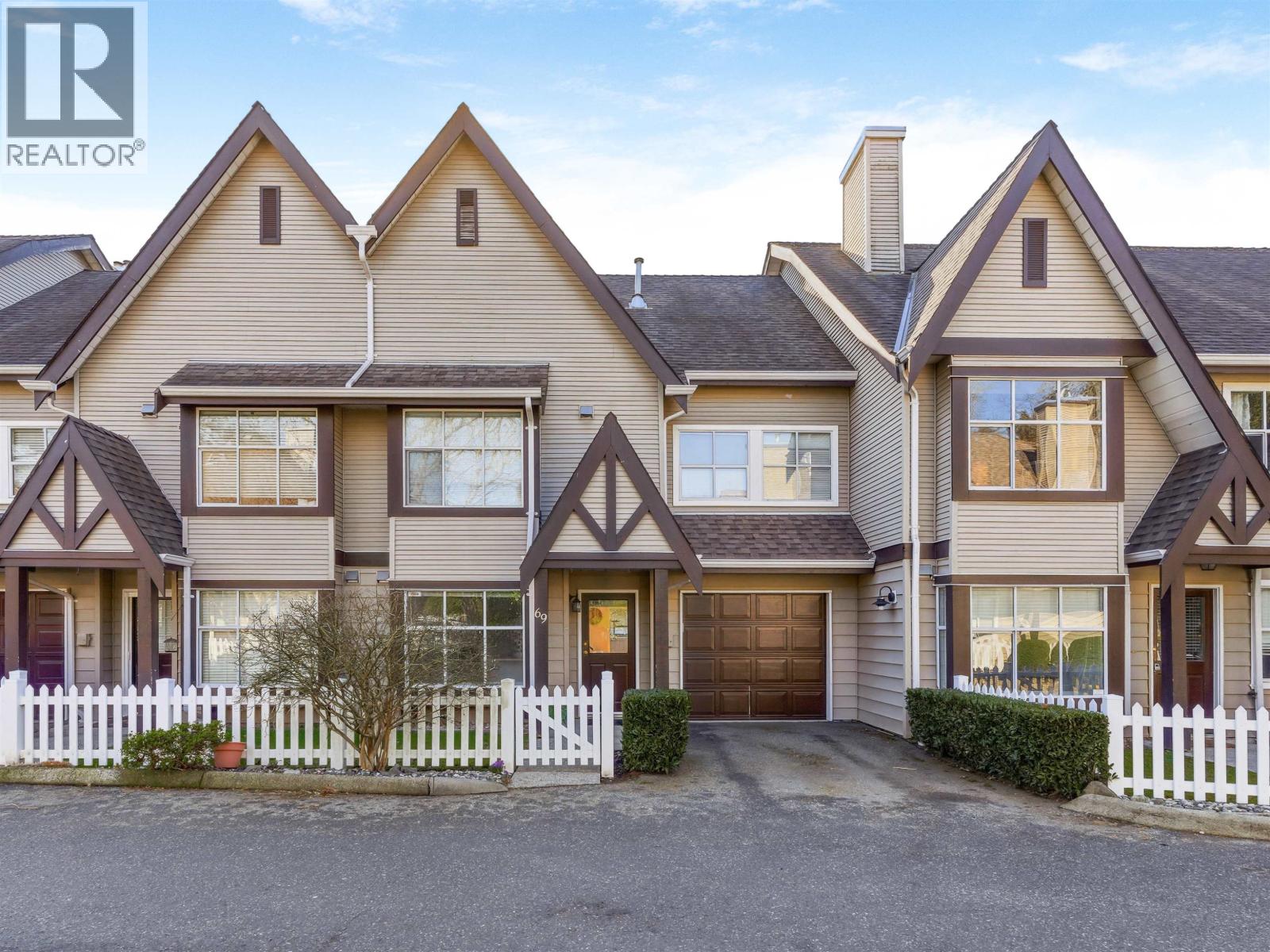 For sale: 69 12099 237 STREET, Maple Ridge, British Columbia V4R2C3 ...