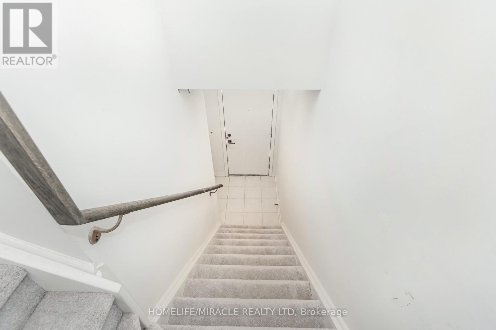 Row / Townhouse for Sale in 16 - 3415 RIDGEWAY DRIVE|Mississauga (Erin Mills), Ontario L5L0B9 5