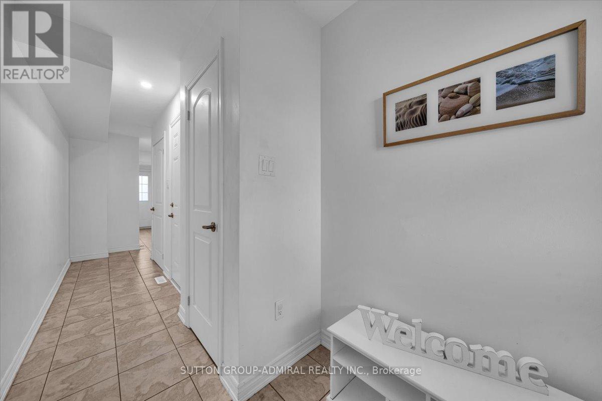 Row / Townhouse for Sale in 1 - 2600 GLENGARRY ROAD|Mississauga (Erindale), Ontario L5C0A2 4