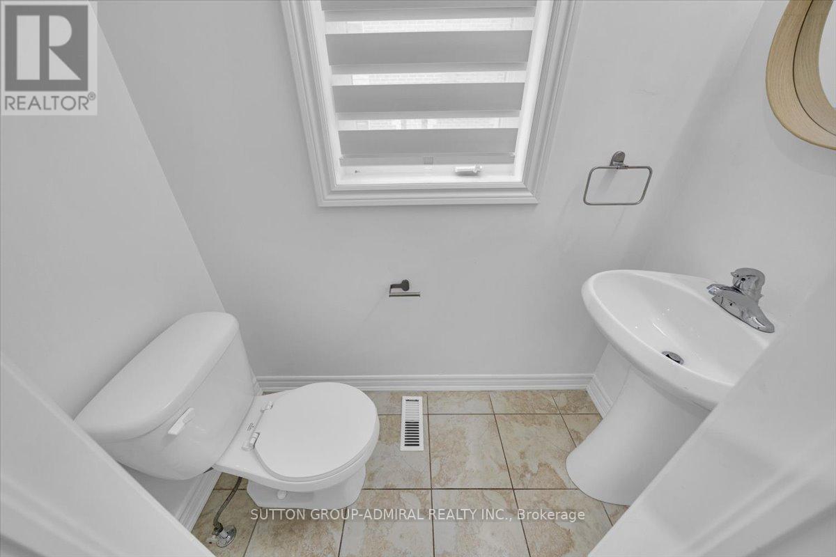 Row / Townhouse for Sale in 1 - 2600 GLENGARRY ROAD|Mississauga (Erindale), Ontario L5C0A2 5