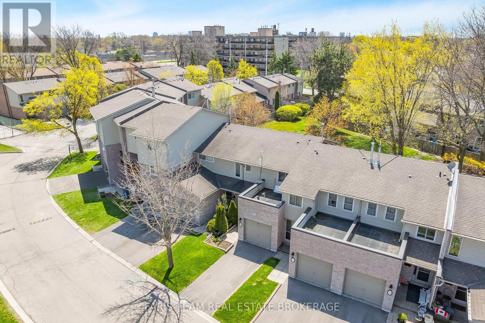 Row / Townhouse for Sale in 18 - 2075 ASTA DRIVE|Mississauga (Cooksville), Ontario L5A2T5 2