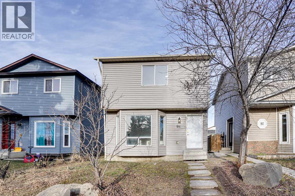 House for Sale in 94 Martindale Boulevard NE|Calgary, Alberta T3J2X5 3