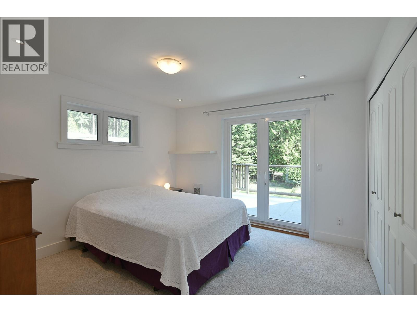 For sale: 8429 REDROOFFS ROAD, Halfmoon Bay, British Columbia V7Z1E6 ...