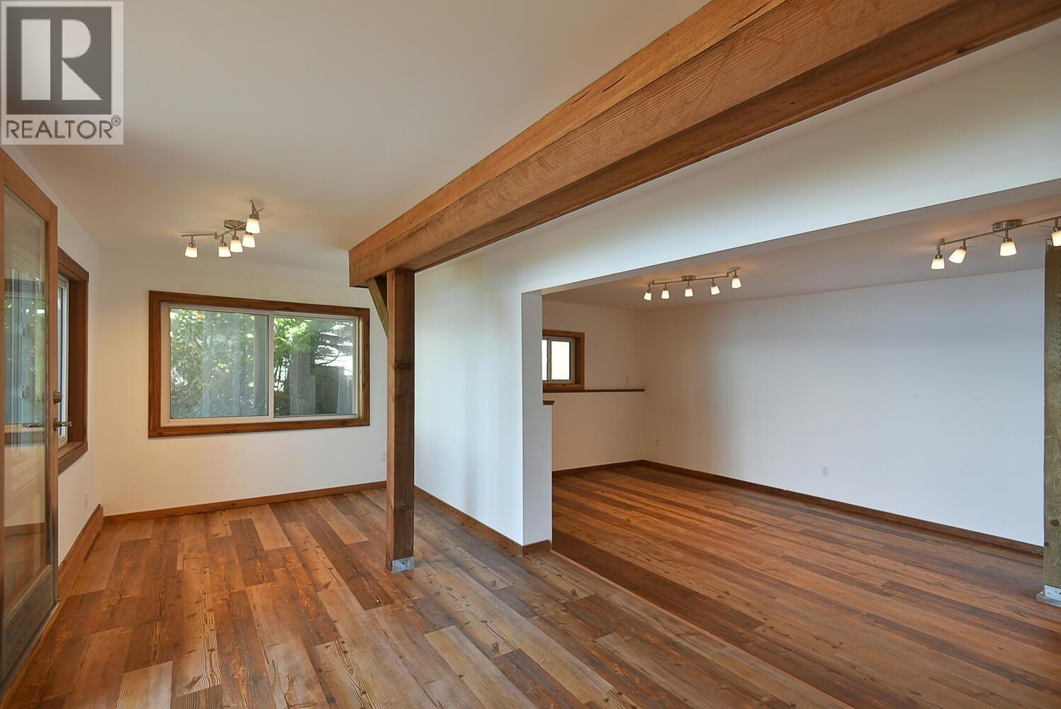 For sale: 8429 REDROOFFS ROAD, Halfmoon Bay, British Columbia V7Z1E6 ...