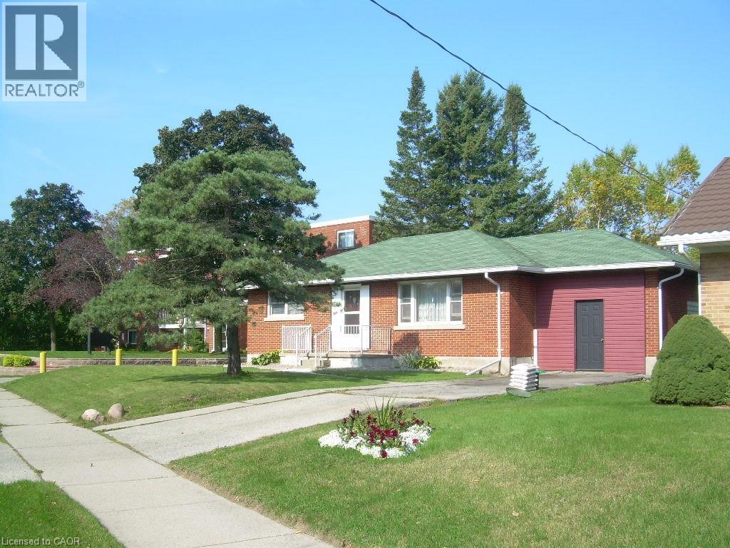 160 ERB Street E, Waterloo, Ontario N2J1M4