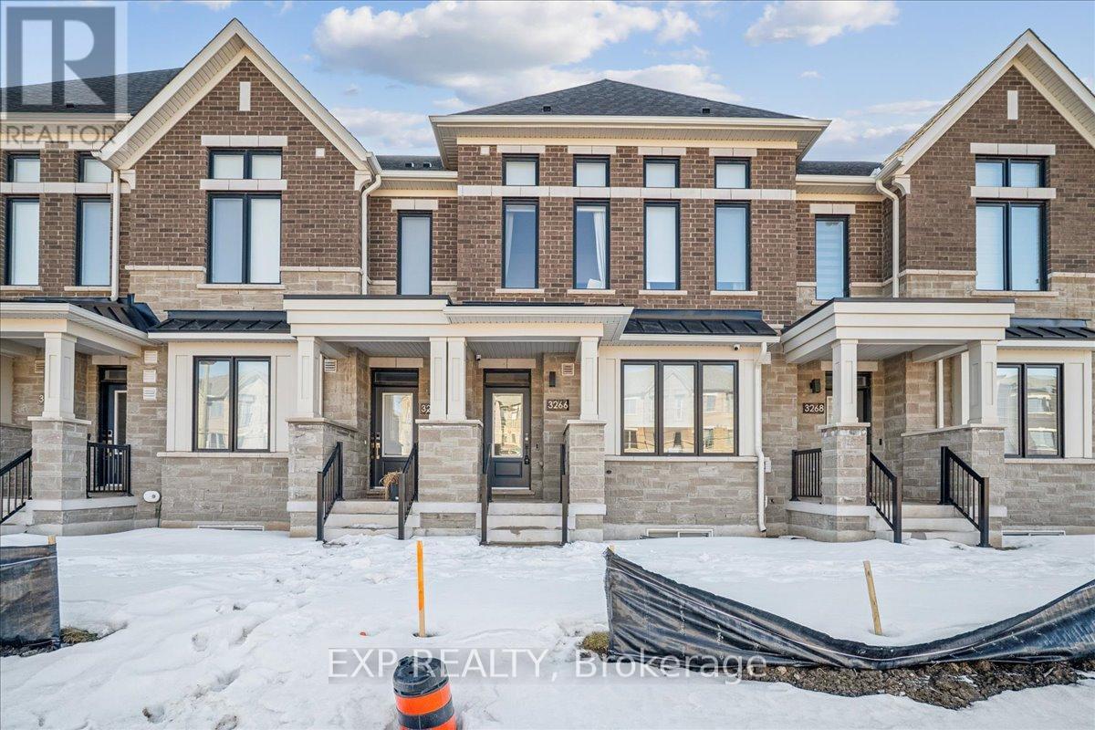 Row / Townhouse for Sale in 3266 SIXTH LINE|Oakville (GO Glenorchy), Ontario L6M5S9 2