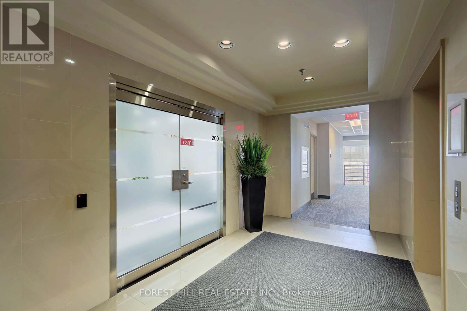 For sale: 200 - 23 LESMILL ROAD, Toronto (St. Andrew-Windfields ...