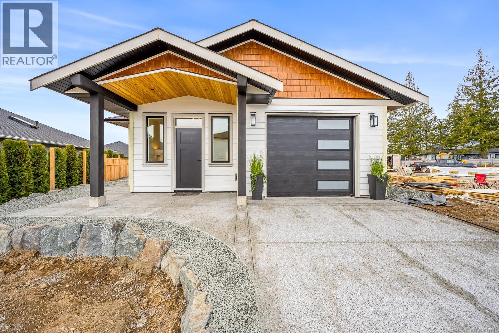 For sale: 2 865 Grumman Pl, Comox, British Columbia V9M4H9