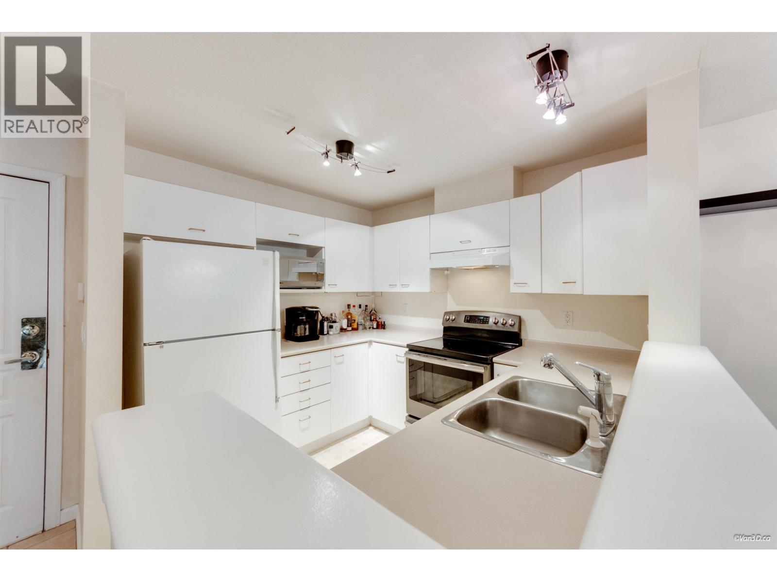 For sale: 112 1242 TOWN CENTRE BOULEVARD, Coquitlam, British
