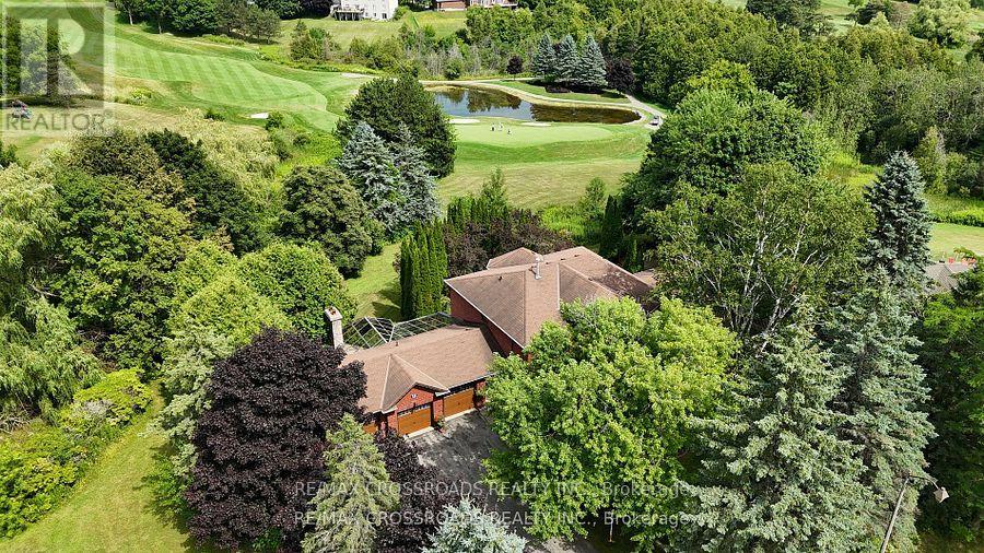 For sale: 18 HILL TOP TRAIL E, Whitchurch-Stouffville, Ontario