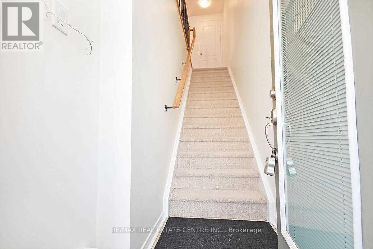 Row / Townhouse for Sale in 4 - 5605 OSCAR PETERSON BOULEVARD|Mississauga (Churchill Meadows), Ontario L5M0T2 5