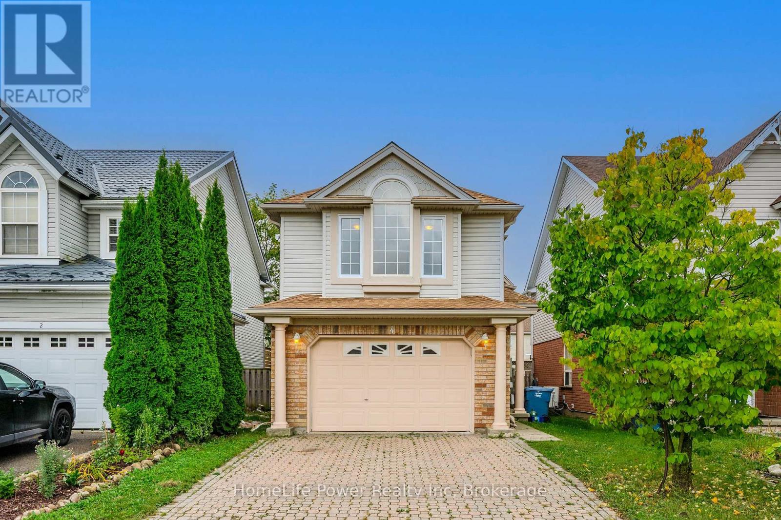 4 DARLING CRESCENT