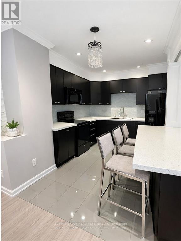 Row / Townhouse for Sale in 68 - 215 MISSISSAUGA VALLEY BOULEVARD|Mississauga (Mississauga Valleys), Ontario L5A1Y7 5