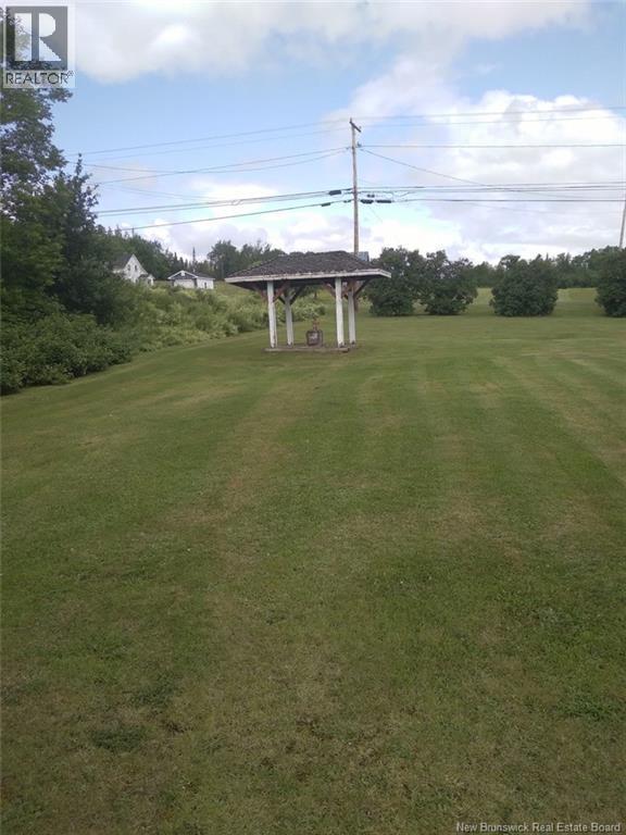 1632 Des Pionniers Avenue