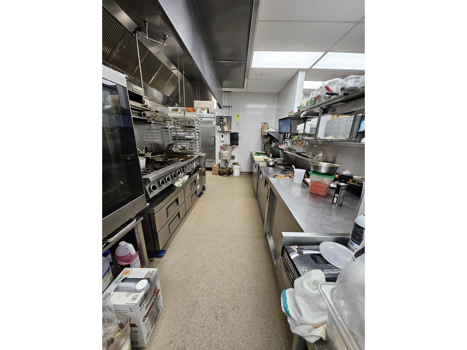 Commercial Property — Surrey, Surrey, BC photo 2