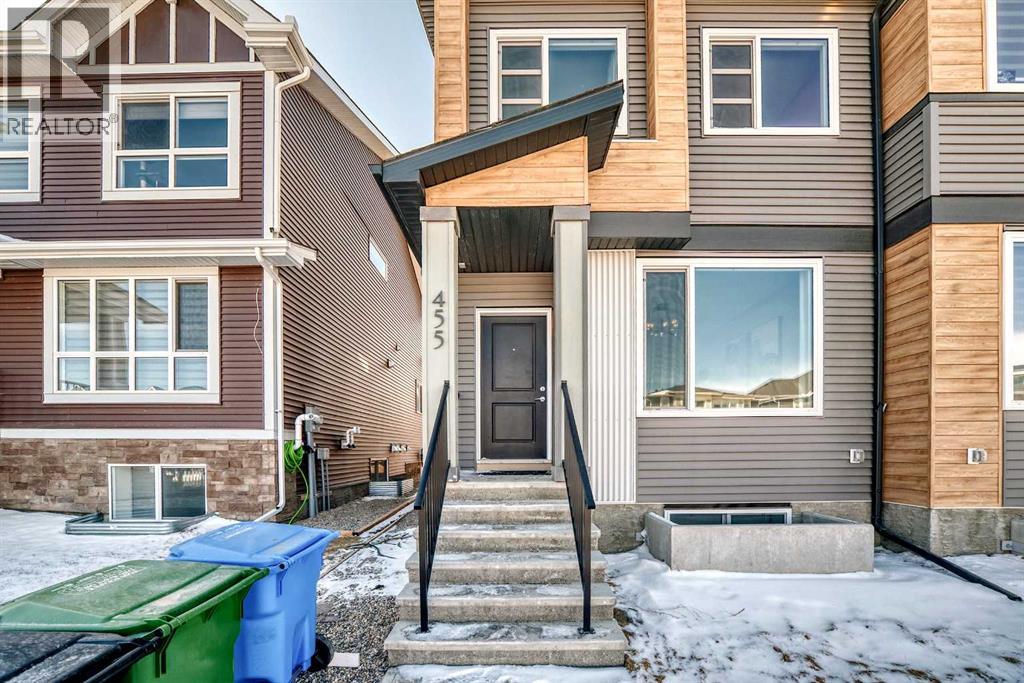 Duplex for Sale in 455 Tekarra Drive NW|Calgary, Alberta T3R2G3 2